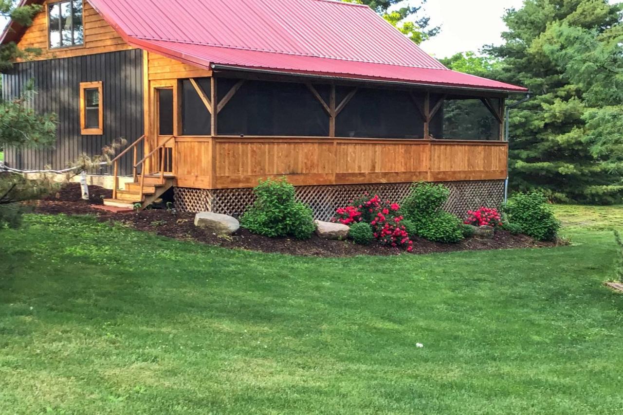 Honey House Cabin - A Quiet Countryside Retreat! Nappanee Exteriör bild