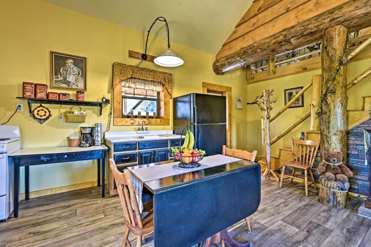 Honey House Cabin - A Quiet Countryside Retreat! Nappanee Exteriör bild