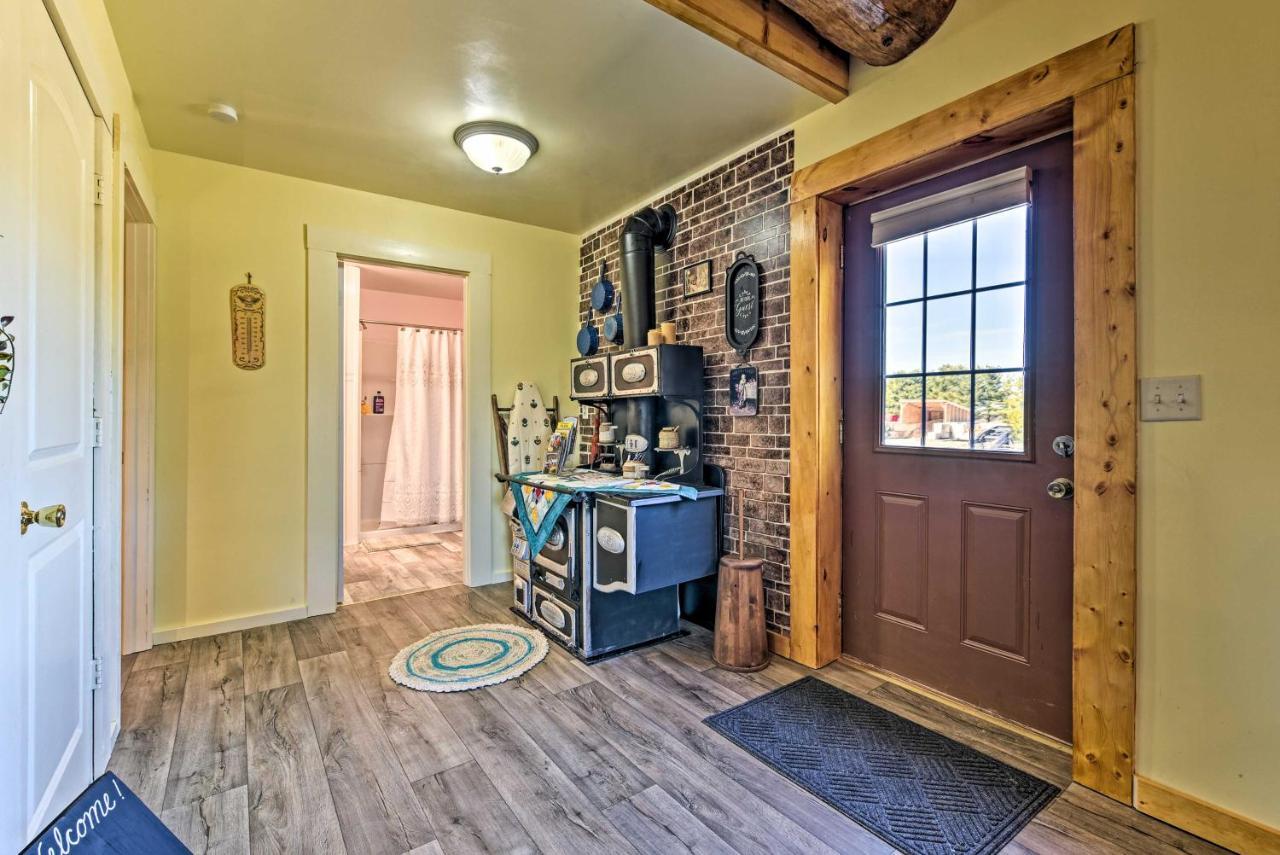 Honey House Cabin - A Quiet Countryside Retreat! Nappanee Exteriör bild