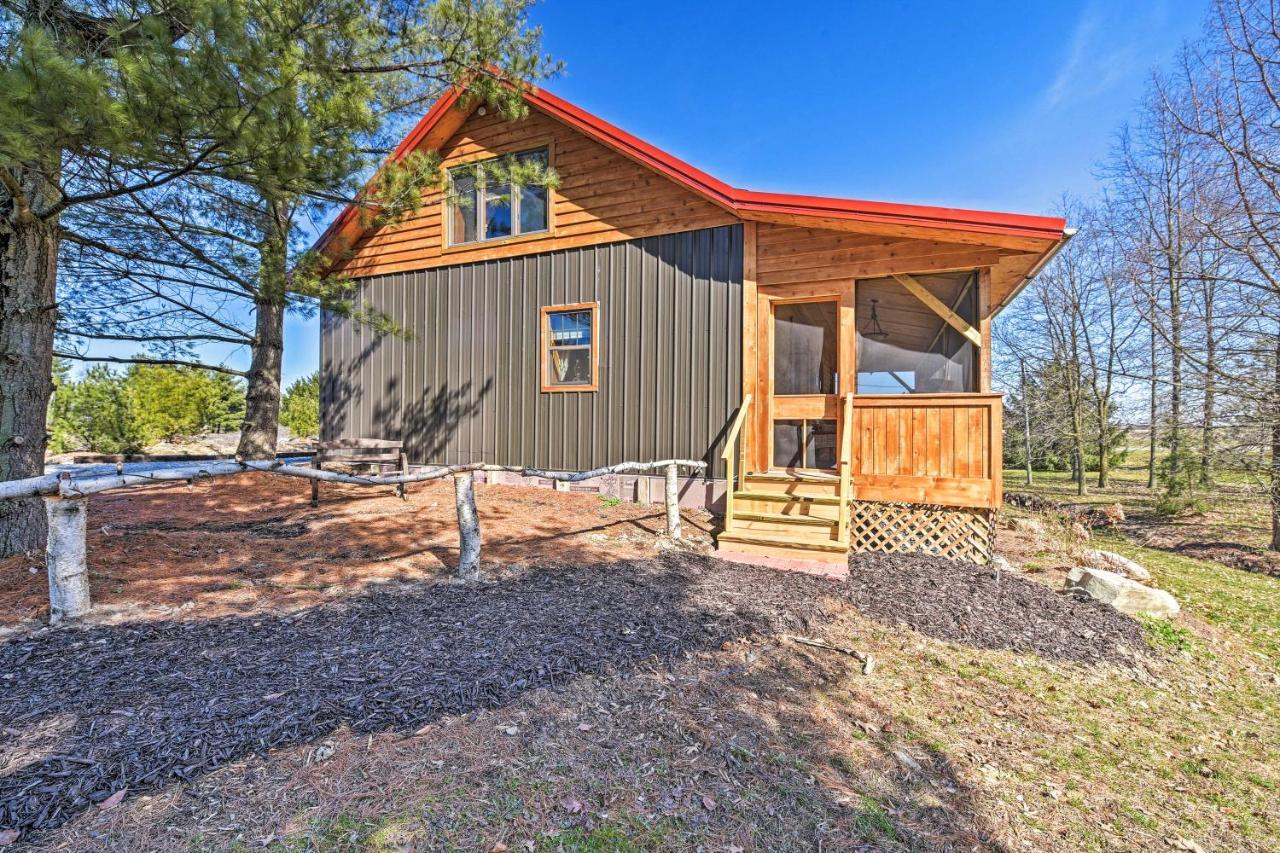 Honey House Cabin - A Quiet Countryside Retreat! Nappanee Exteriör bild