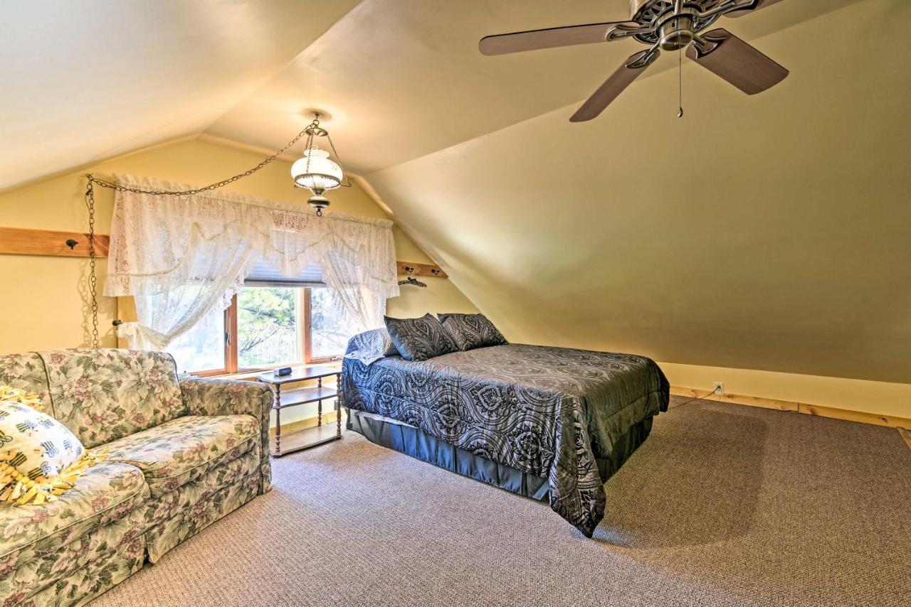 Honey House Cabin - A Quiet Countryside Retreat! Nappanee Exteriör bild